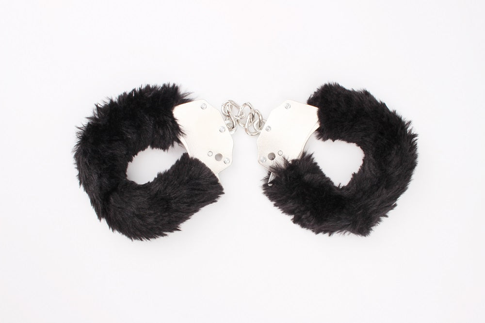 CHISA - Fur-lined Handcuffs 毛毛鐵手扣 - 18HK